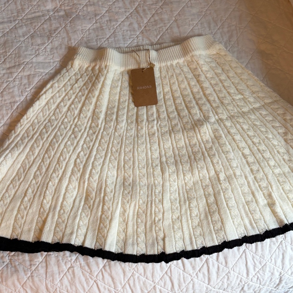 RIHOAS Cream and Black Cable Knit A-Line Skirt